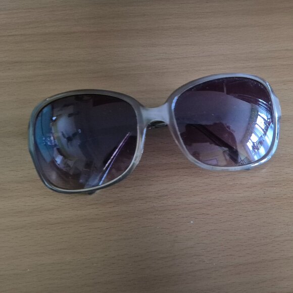 Tiffany & Co Sunglasses with Case main image 7